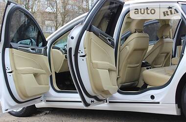 Седан Ford Fusion 2012 в 