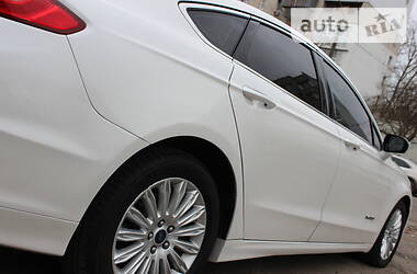Седан Ford Fusion 2012 в 