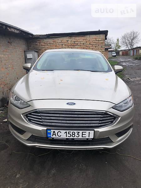 Седан Ford Fusion 2017 в Нововолинську
