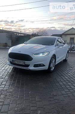 Седан Ford Fusion 2016 в 