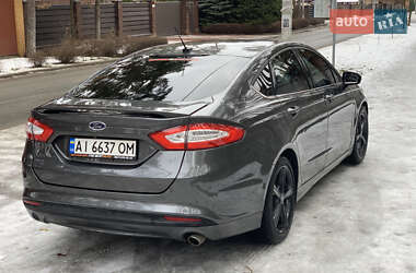Седан Ford Fusion 2015 в 