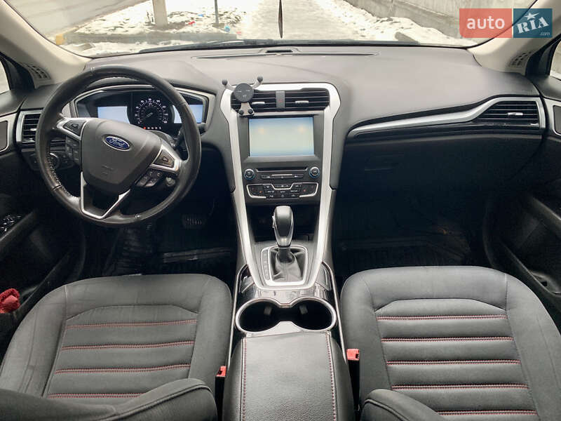 Седан Ford Fusion 2015 в Жовтих Водах