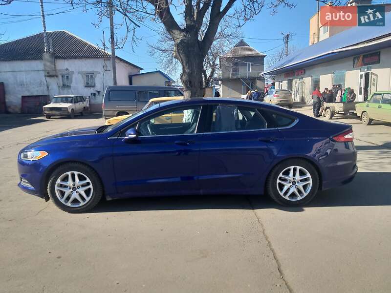 Седан Ford Fusion 2015 в Южном