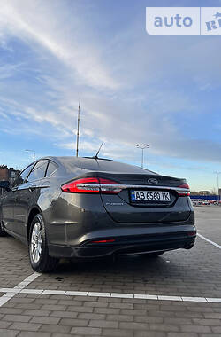 Седан Ford Fusion 2017 в Вінниці