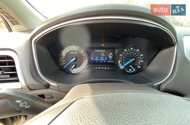 Седан Ford Fusion 2015 в 