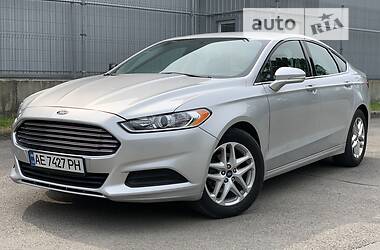 Седан Ford Fusion 2012 в 