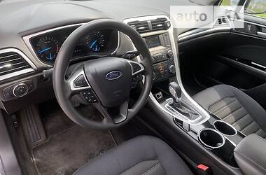Седан Ford Fusion 2012 в 