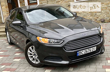 Седан Ford Fusion 2015 в Дрогобыче