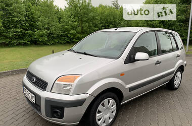 Хэтчбек Ford Fusion 2006 в 