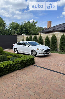 Седан Ford Fusion 2017 в 