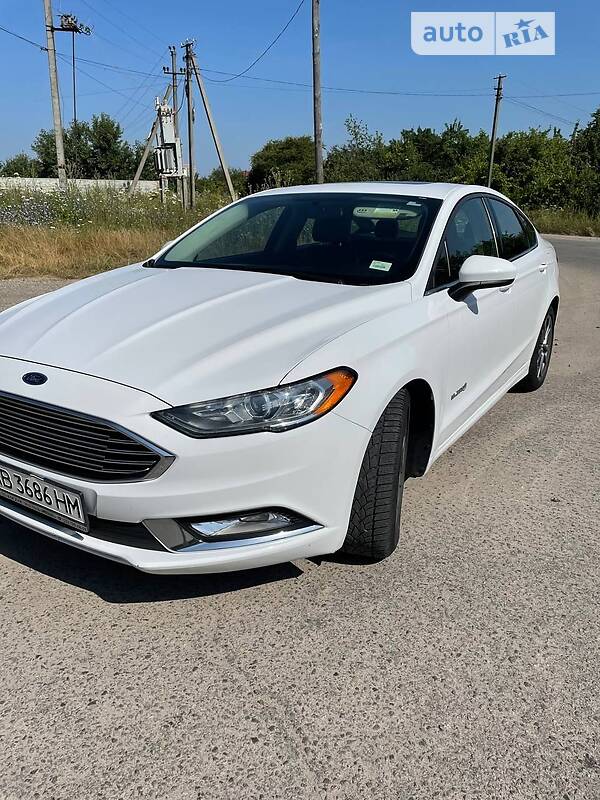 Седан Ford Fusion 2017 в Каменке-Бугской