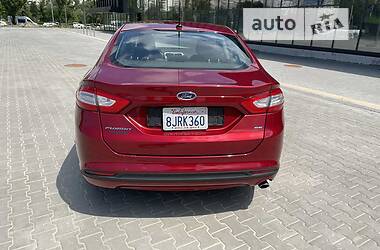 Седан Ford Fusion 2015 в 