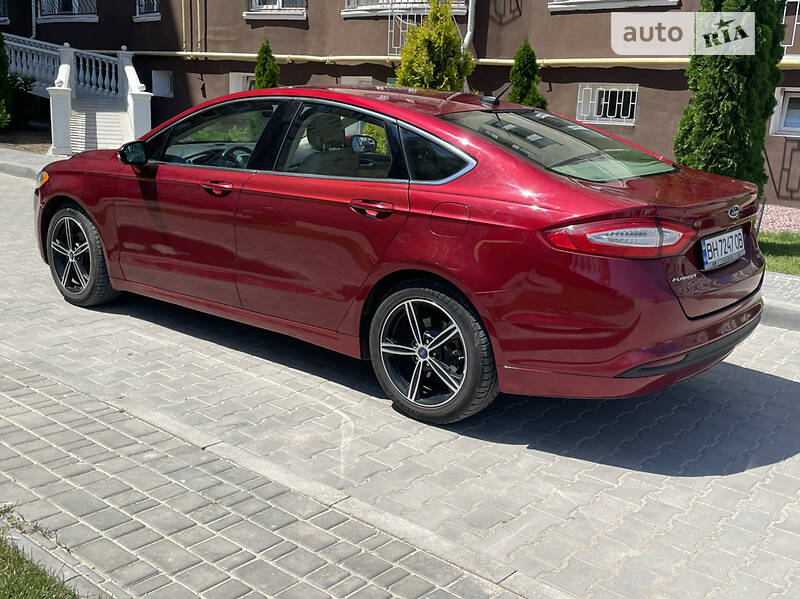 Седан Ford Fusion 2013 в Южном фото 5 Седан Ford Fusion 2013 в Южном