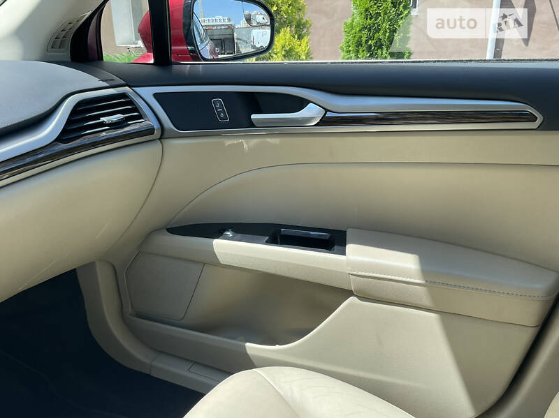 Седан Ford Fusion 2013 в Южном фото 24 Седан Ford Fusion 2013 в Южном