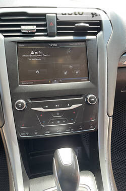Седан Ford Fusion 2014 в 