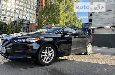 Седан Ford Fusion 2013 в Львове