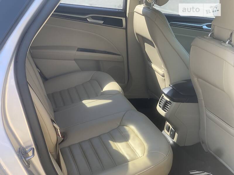 Седан Ford Fusion 2014 в Одесі