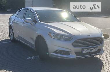 Седан Ford Fusion 2014 в 