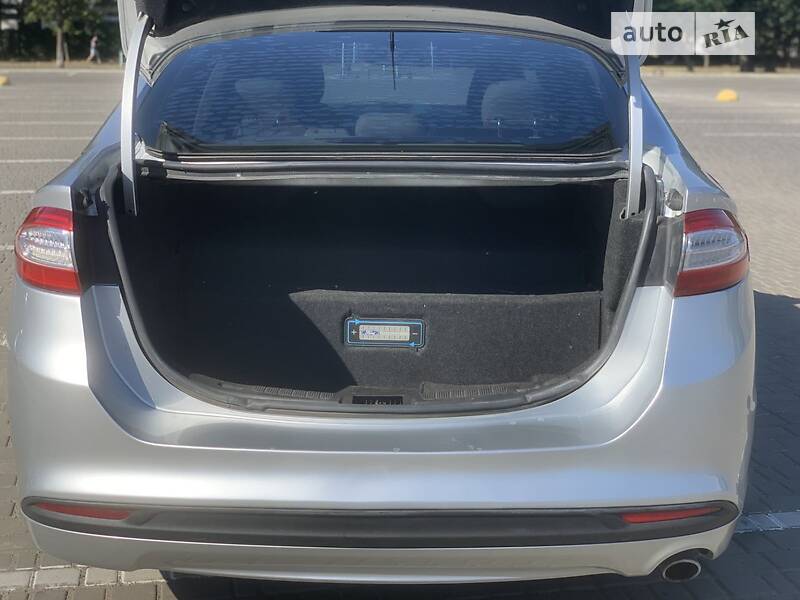 Седан Ford Fusion 2014 в Одесі
