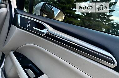 Седан Ford Fusion 2017 в 