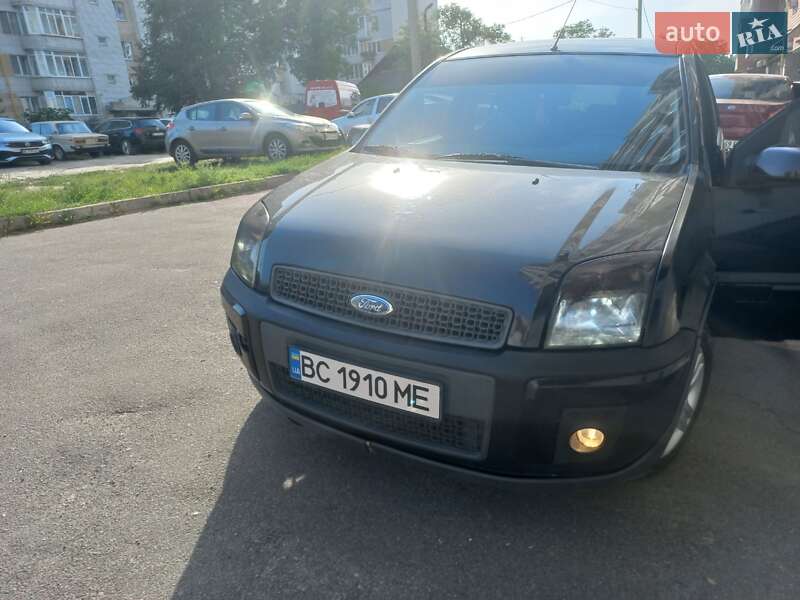 Хетчбек Ford Fusion 2008 в Львові