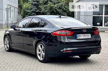 Седан Ford Fusion 2012 в Одесі