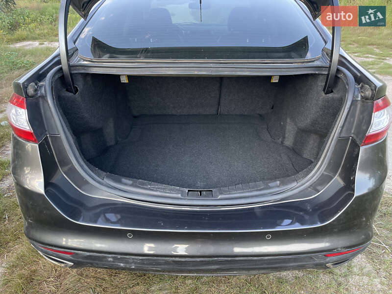 Седан Ford Fusion 2014 в Веселинове