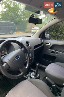 Хэтчбек Ford Fusion 2008 в 