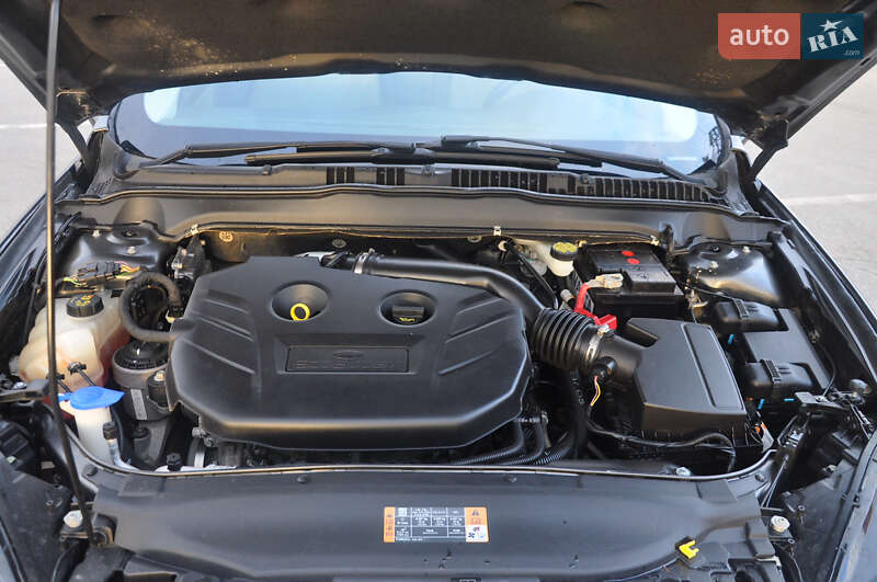 Седан Ford Fusion 2014 в Ужгороде