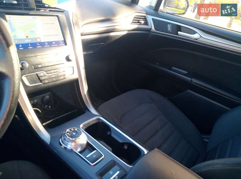 Седан Ford Fusion 2019 в Днепре