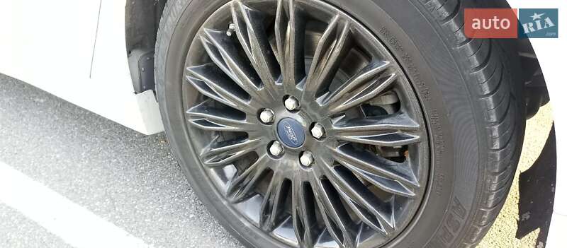 Седан Ford Fusion 2013 в Киеве