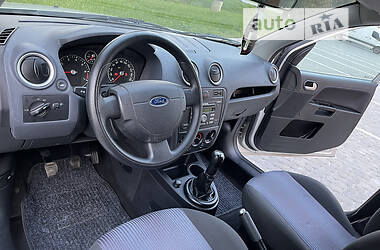 Хэтчбек Ford Fusion 2007 в 