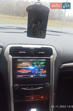 Седан Ford Fusion 2013 в 