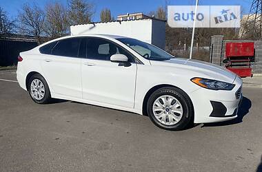 Седан Ford Fusion 2019 в Днепре