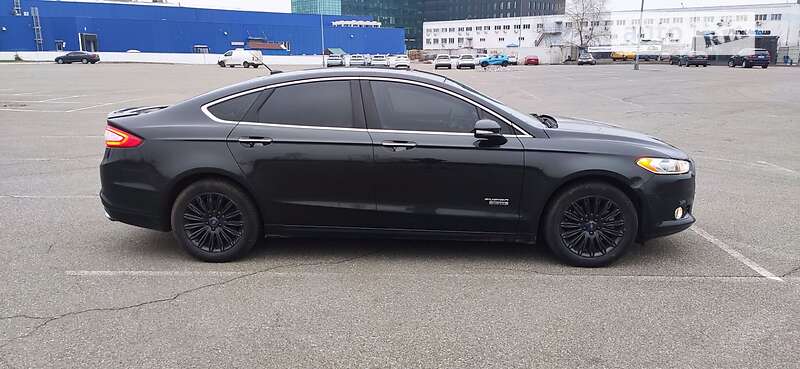 Седан Ford Fusion 2013 в Києві