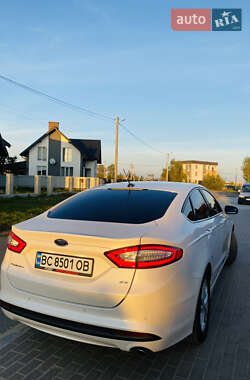 Седан Ford Fusion 2014 в 