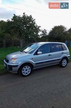 Хэтчбек Ford Fusion 2006 в 