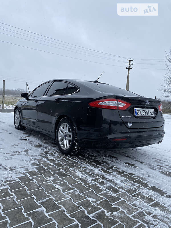 Седан Ford Fusion 2013 в Звягеле