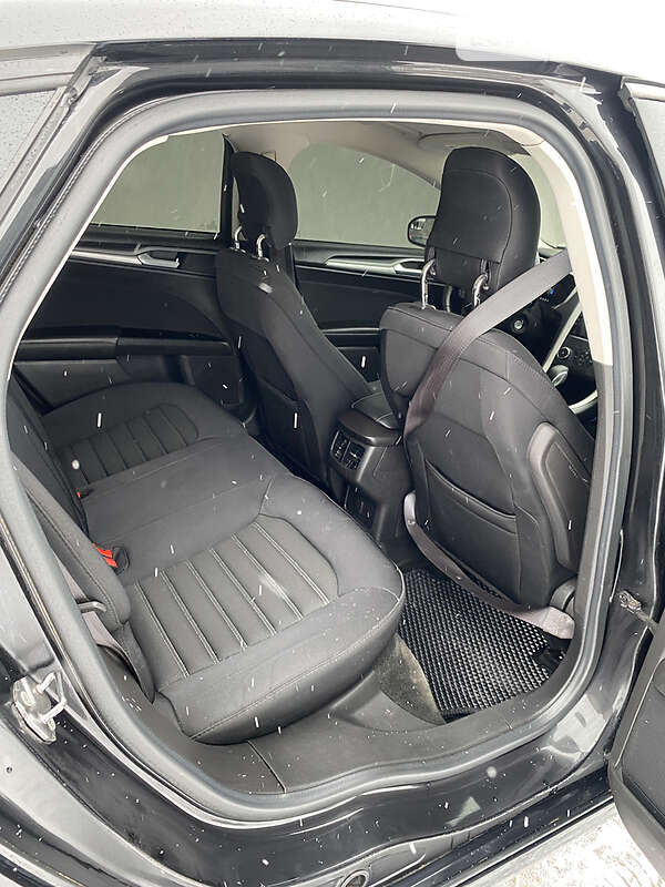 Седан Ford Fusion 2013 в Звягеле