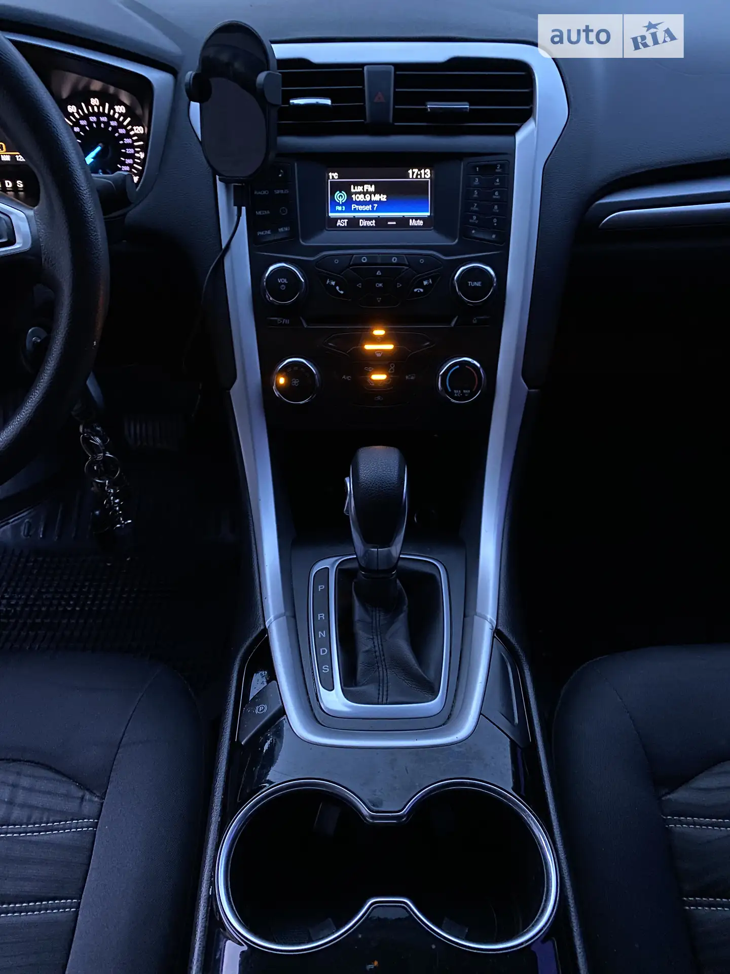 2016 Ford Fusion - мініатюра 18