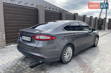 Седан Ford Fusion 2013 в 