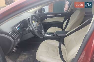 Седан Ford Fusion 2016 в Нововолынске