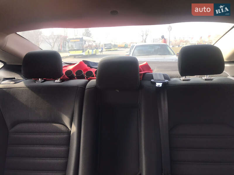 Седан Ford Fusion 2018 в Львове