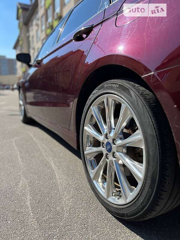 Седан Ford Fusion 2016 в Києві