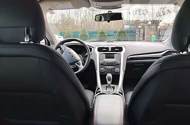 Седан Ford Fusion 2014 в 