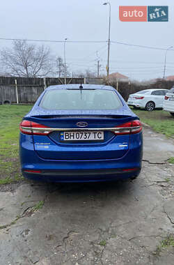 Седан Ford Fusion 2017 в 