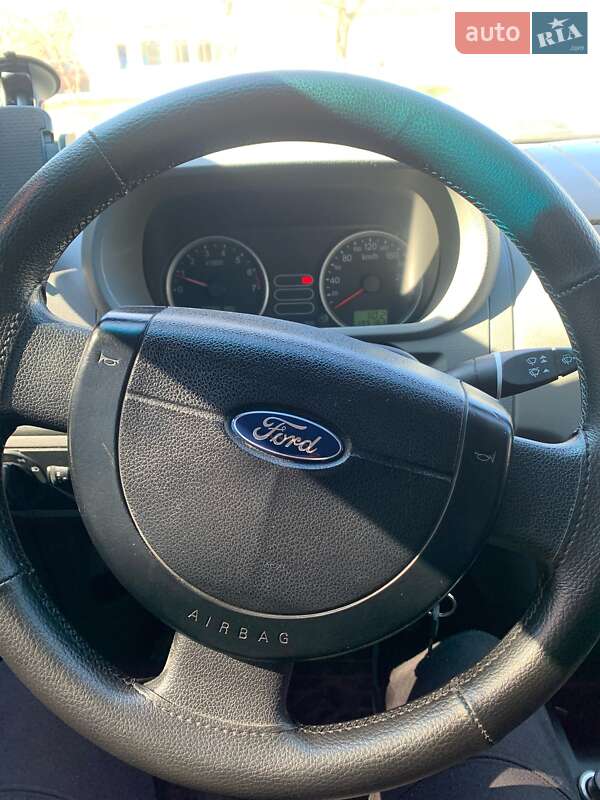 Хэтчбек Ford Fusion 2004 в Виннице