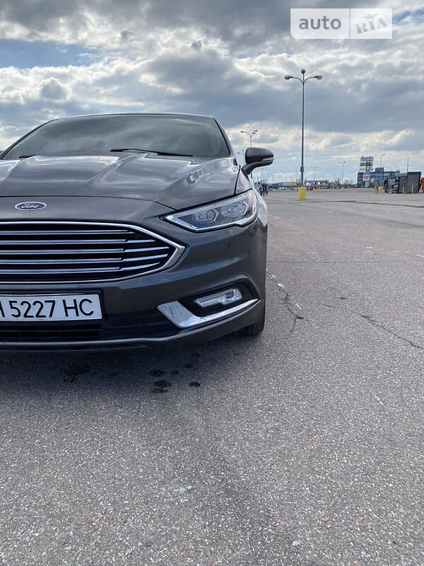 Седан Ford Fusion 2016 в Одесі