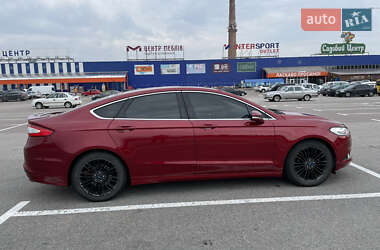 Седан Ford Fusion 2014 в Львове