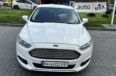 Седан Ford Fusion 2015 в 